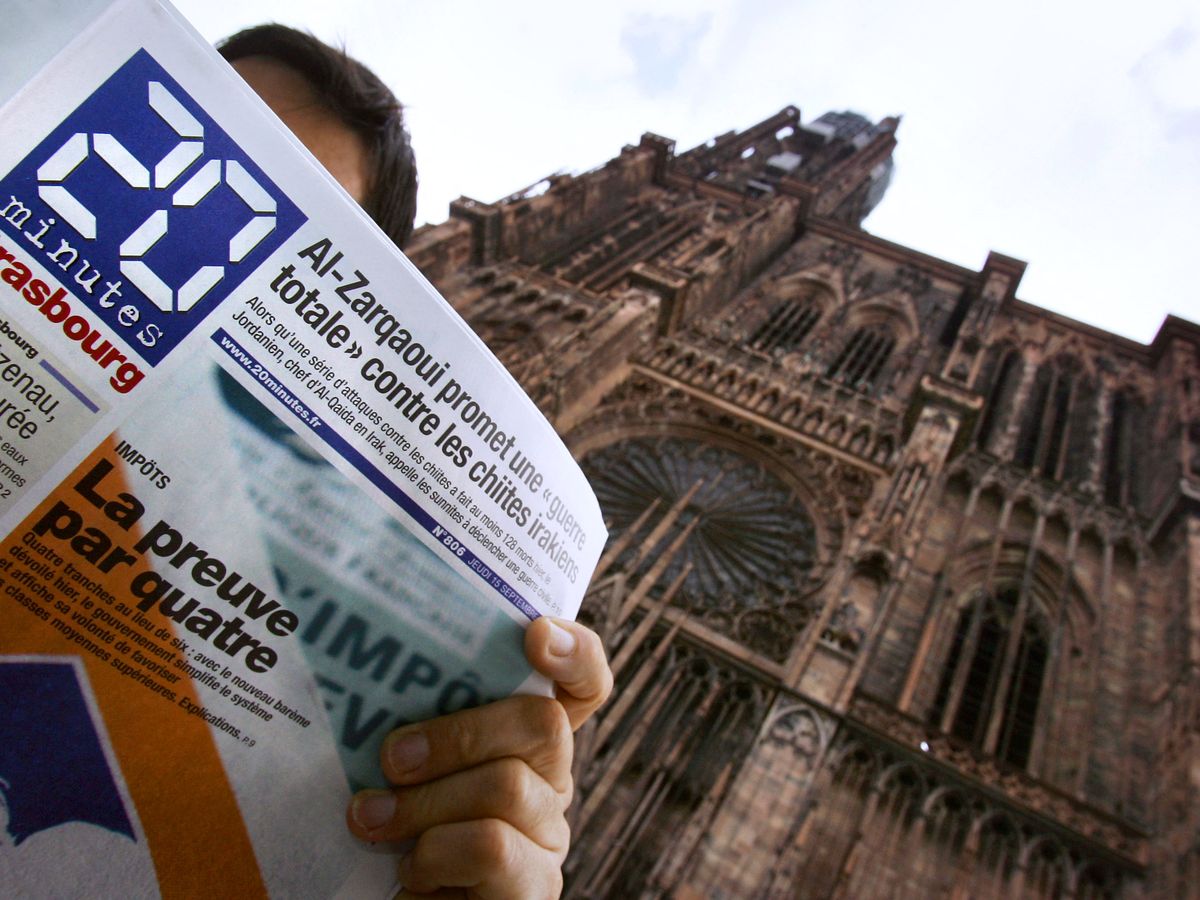     La fin d'une ère : Les journaux papier face à l'extinction