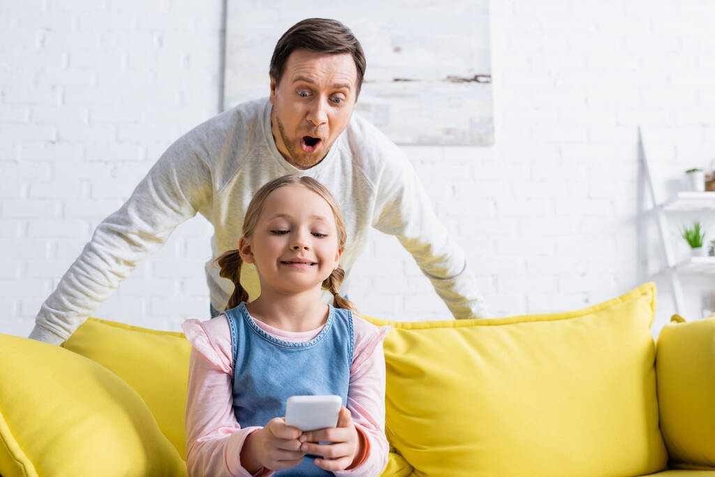 Character.AI : Des Contrôles Parentaux Faciles à Contourner, une Fausse Sécurité pour les Adolescents ?