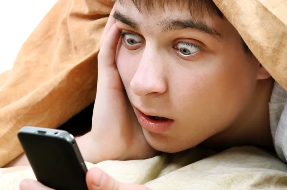 Pédopornographie : l'intelligence artificielle transforme les photos d'enfants en cauchemar numérique