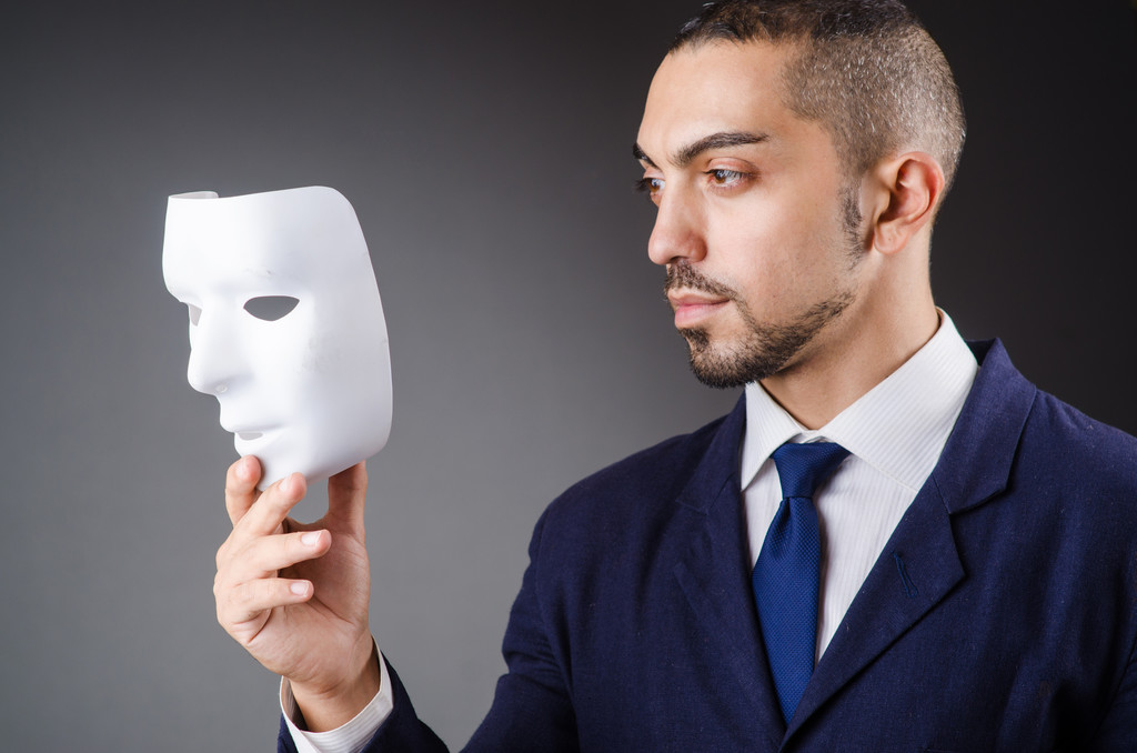  ChatGPT transformé en flagorneur numérique : OpenAI contrainte de faire marche arrière