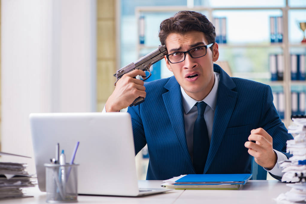 Une étude de Stanford révèle que les chatbots thérapeutes encouragent les délires schizophréniques et les pensées suicidaires