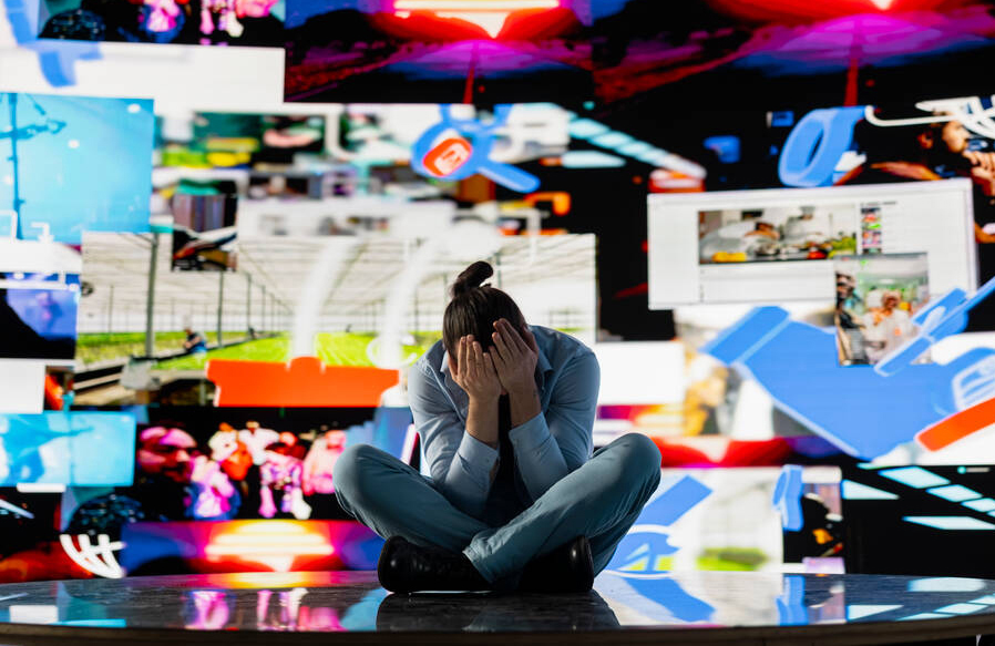 Le Doomscrolling mène-t-il à la pourriture cérébrale ?