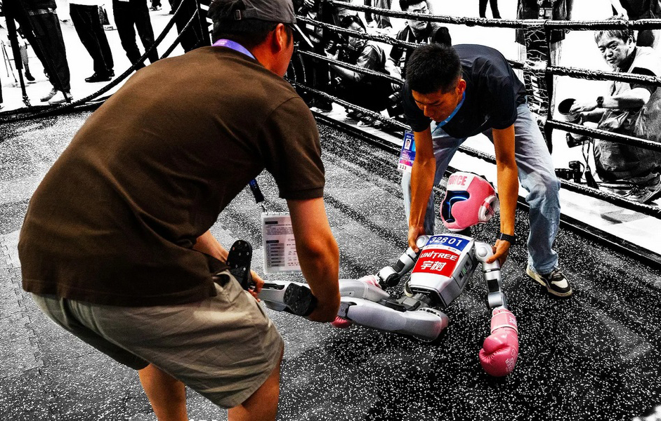 Scènes cocasses aux premières Olympiades des robots