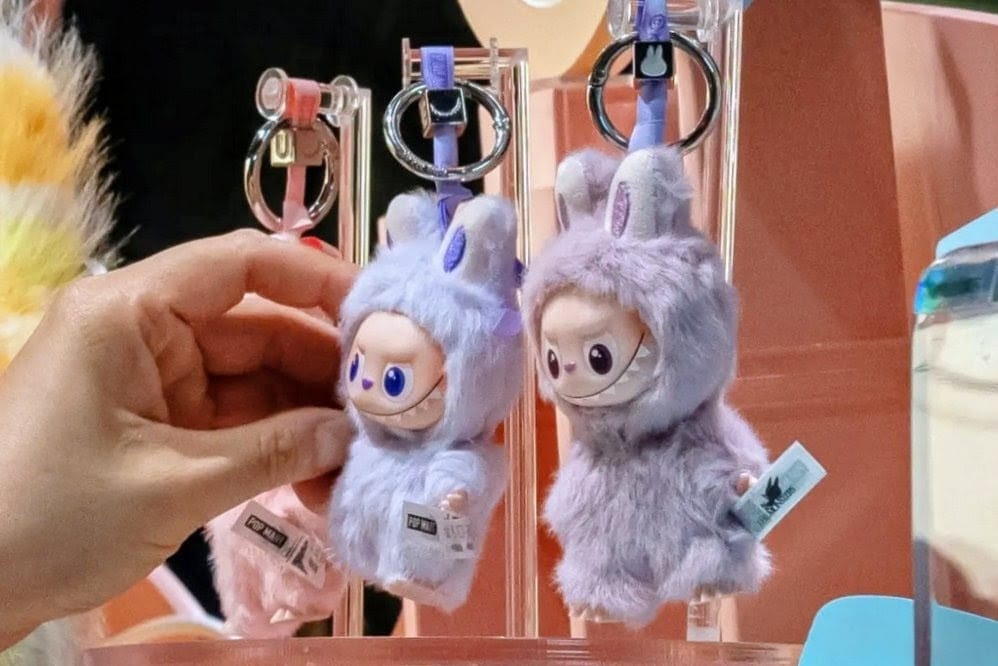 Adorables ou tout simplement étranges ? Comment les poupées Labubu ont conquis le monde