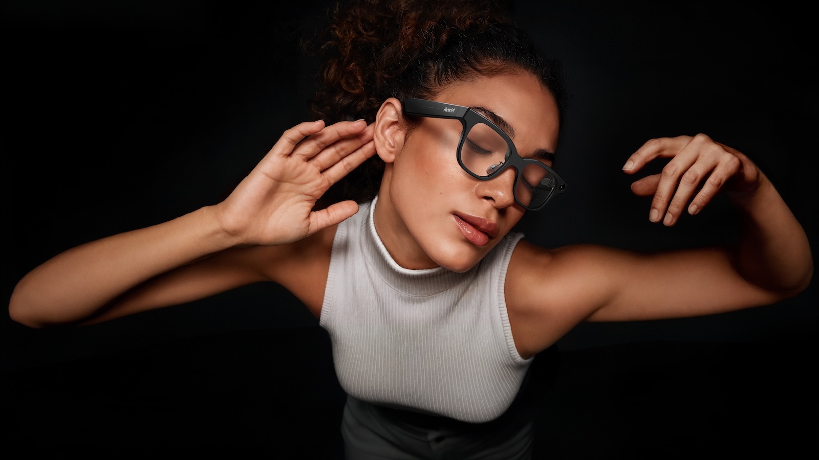 J'ai testé des lunettes intelligentes avec écran intégré, et elles ont surpassé mes Meta Ray-Bans sur des points clés.