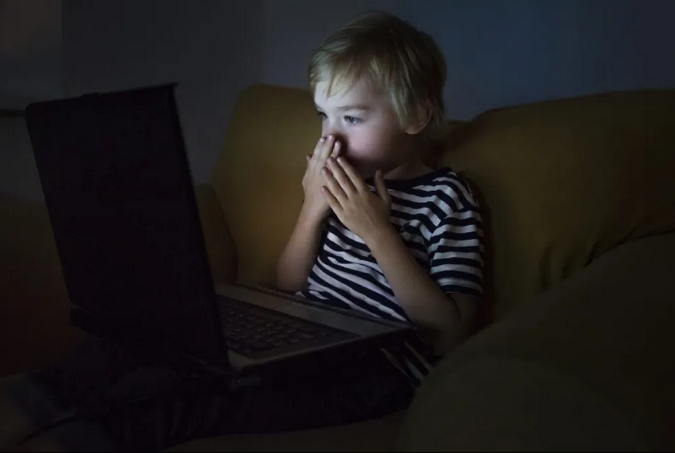 Des parents témoignent devant le Sénat américain : l'IA a tué nos enfants