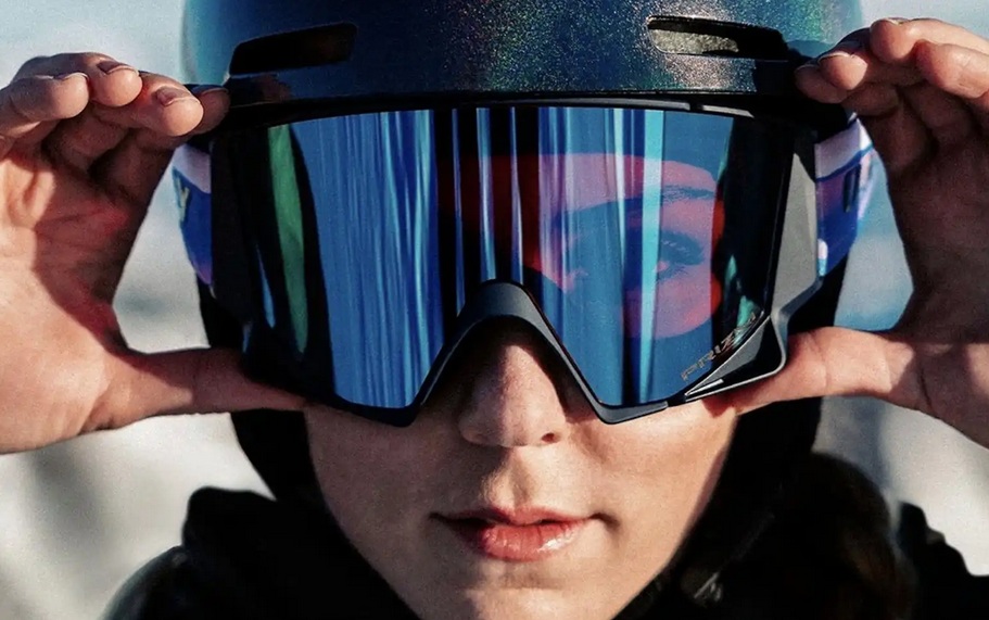 Mikaela Shiffrin lance ses masques de ski signature avec Oakley