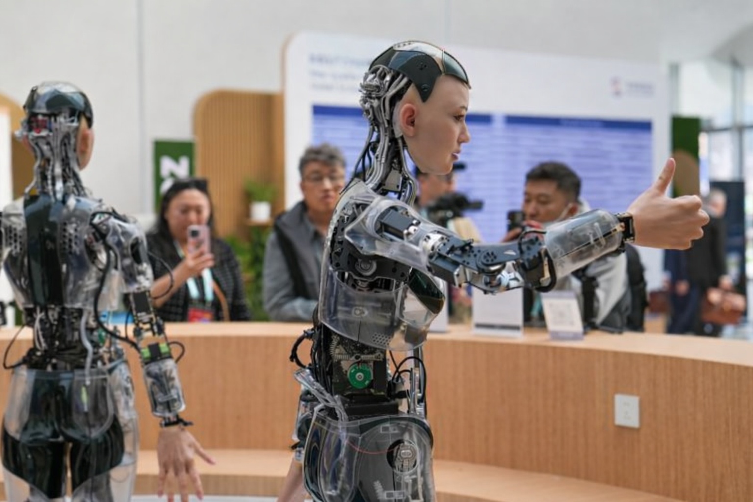 Le Grand Bluff des Robots : Pourquoi la Réalité Déçoit-elle Autant ?